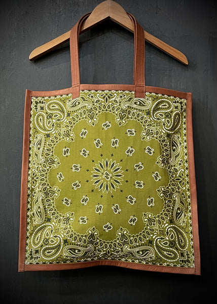 RTH SIMPLE TOTE - CLASSIC BANDANA - OLIVE W/ COGNAC TRIM