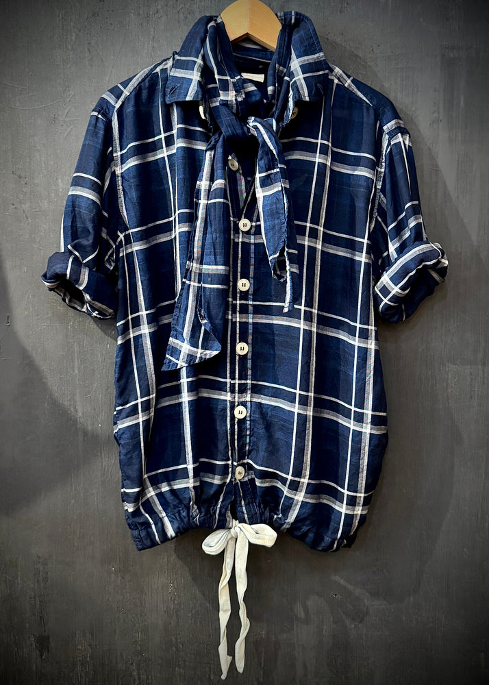 RTH DRAWSTRING PLAIN FRONT WALKING SHIRT - RAYON WEAVE COTTON - OPEN PLAID - NAVY