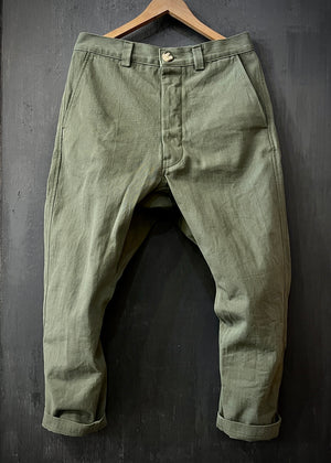 B•RTH TRAVEL CHINO PANT (ORIGINAL SLOUCH) - DEAD STOCK OLIVE