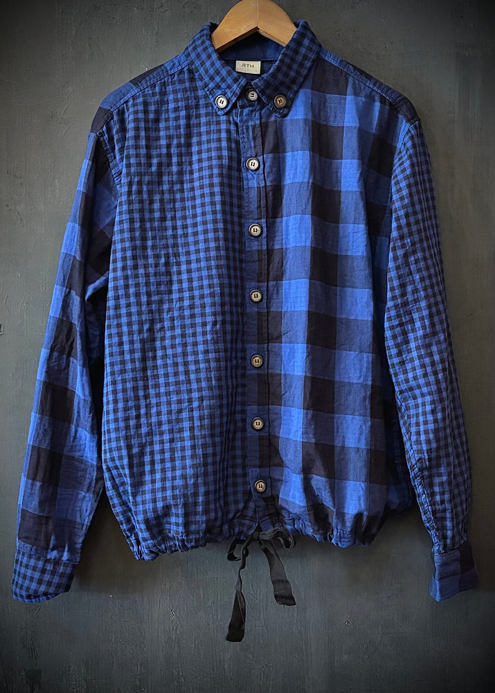 RTH DRAWSTRING PLAIN FRONT WALKING SHIRT - COLORBLOCKED - BLUE/BLACK CHECKERED DOUBLE FACE GAUZE