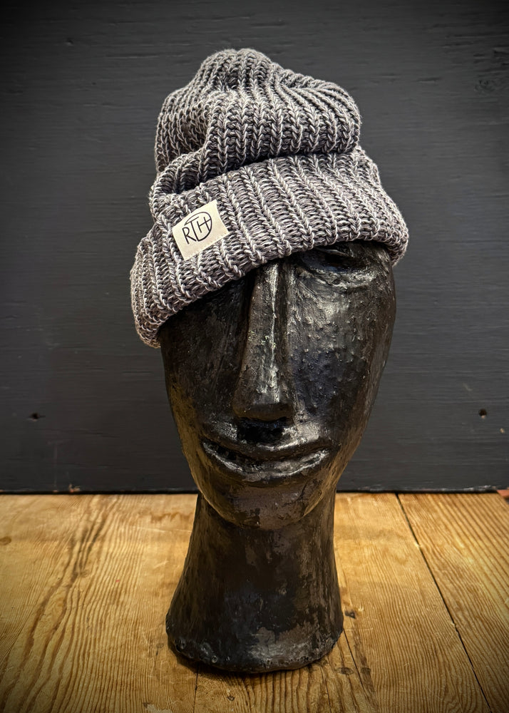 RTH BEANIE- Heather Grey