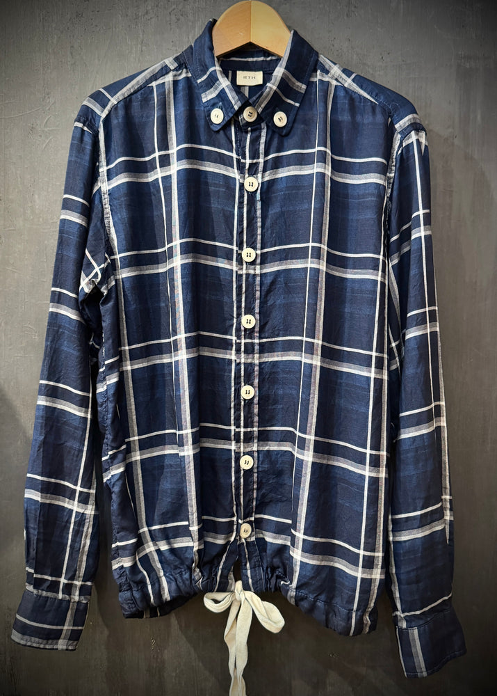 RTH DRAWSTRING PLAIN FRONT WALKING SHIRT - RAYON WEAVE COTTON - OPEN PLAID - NAVY