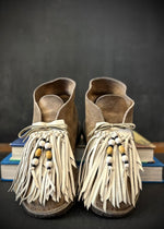 RTH (ooak) SHOE KILTIES- CREAM LEATHER W/ WHITE & NATURAL VTG WOOD BEADS