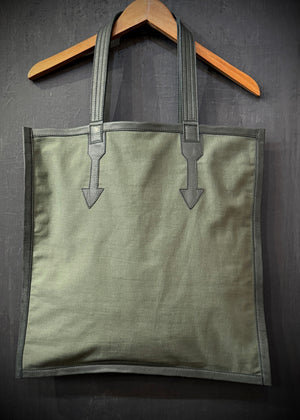 B-RTH LTD SIMPLE TOTE W/ARROWS - OLIVE w/ FADED BLKTRIM